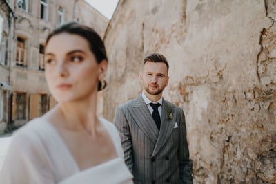 Balti rėmeliai vestuvių fotografija