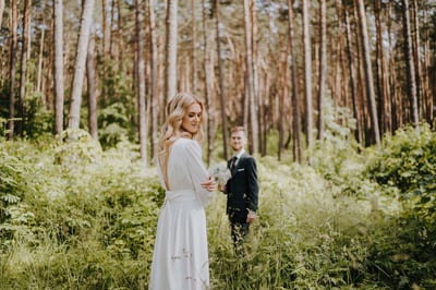 Balti rėmeliai vestuvių fotografija