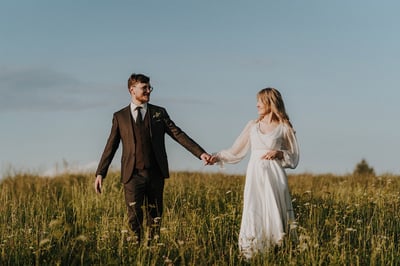 Balti rėmeliai vestuvių fotografija