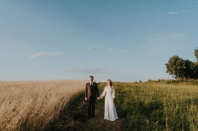 Balti rėmeliai vestuvių fotografija