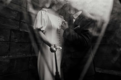 Balti rėmeliai vestuvių fotografija