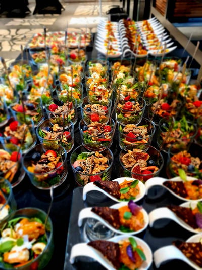 Užkandžiai indeliuose gourmet Dineris furšetui